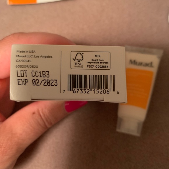 NEW Sunscreen Bundle! Murad, Kinship, Supergoop, Tan Towel,Beach Summer Vacation - Picture 7 of 10